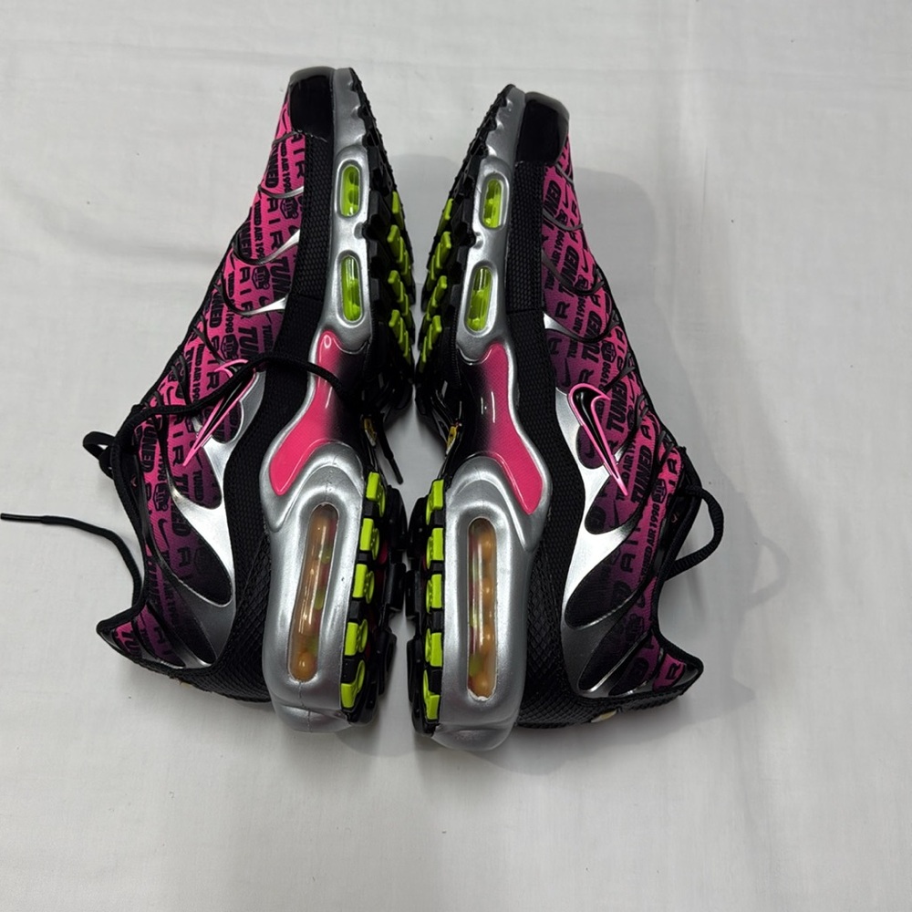 NEW Nike Air Max Plus Mercurial Mens Low Tuned Air Casual Shoes FJ4883-001 - Picture 6 of 16